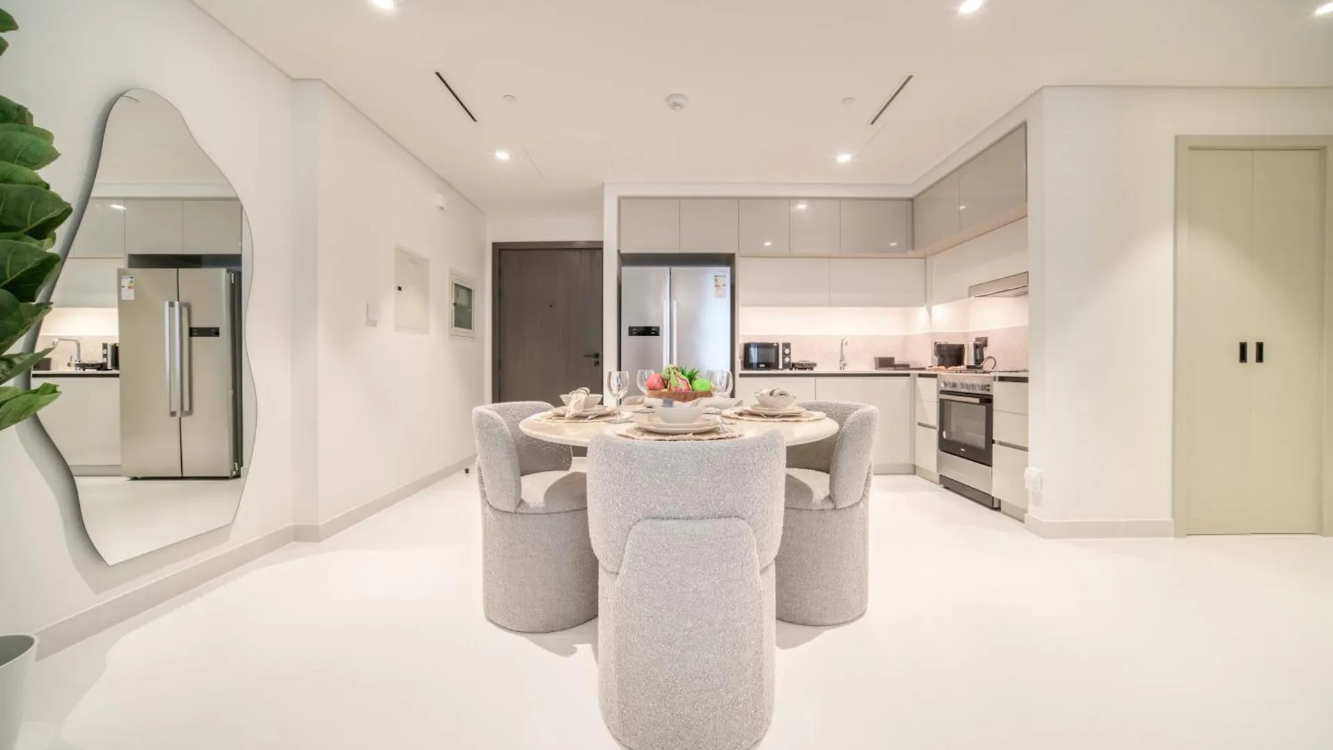 Luxury 2-Bed Apartment L Emaar Beachfront Ντουμπάι
